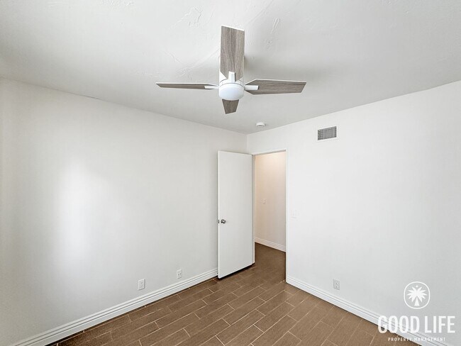 Building Photo - Spacious 3BR/2BA Home with 2-Car Garage in Lake Forest, CA – Great Location