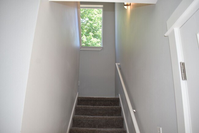 Building Photo - A St Townhomes