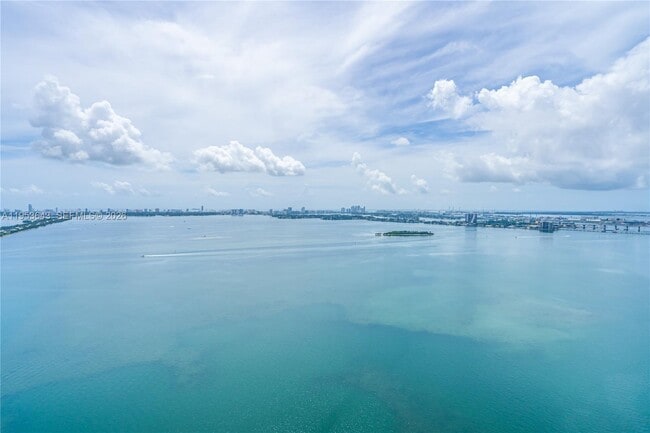 Building Photo - 3131 NE 7th Ave