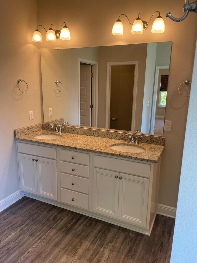 Building Photo - 3513 Moonstone Dr
