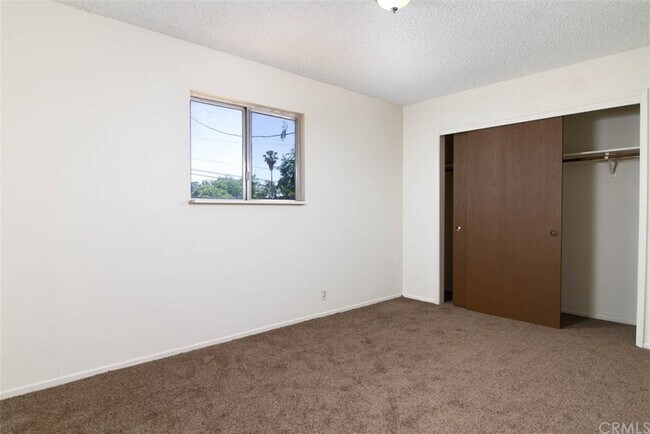 Building Photo - 1257 Rosekrans Dr