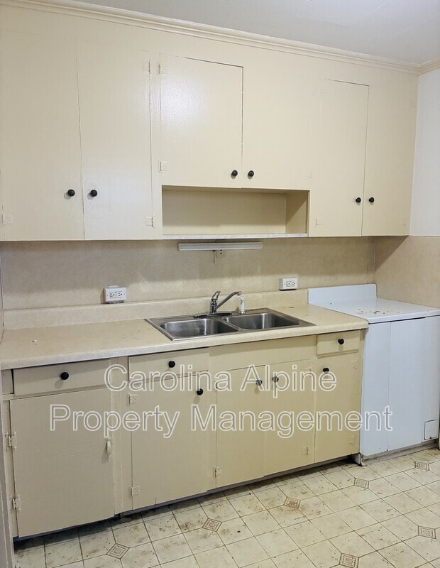 Building Photo - 408 N Caldwell St
