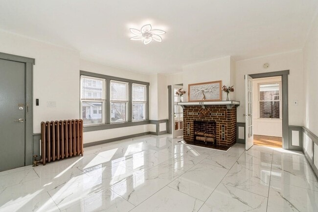 Building Photo - 41-43 Poe Avenue Unit First Floor