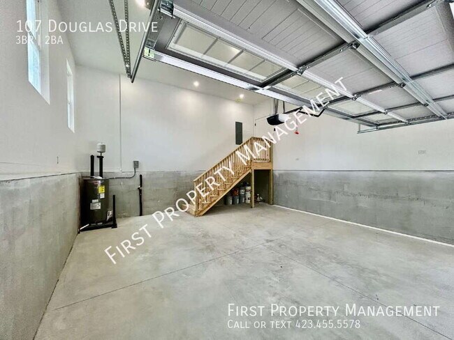 Building Photo - 107 Douglas Dr