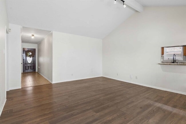 Building Photo - 5914 Willowbend Blvd