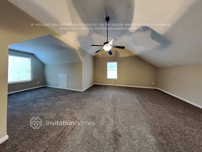 Building Photo - 372 Othello Dr