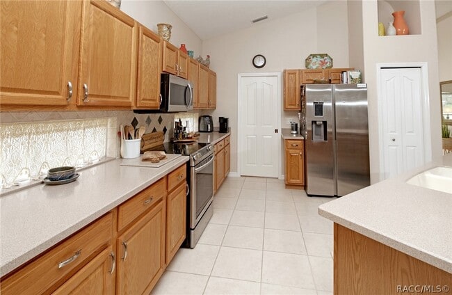 Building Photo - 559 W Doerr Path