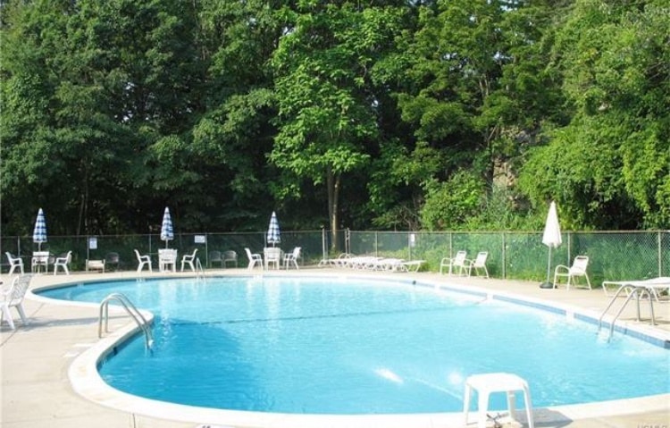 Private pool - 412 Benedict Ave