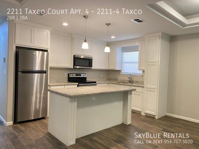 Building Photo - 2211 Taxco Ct