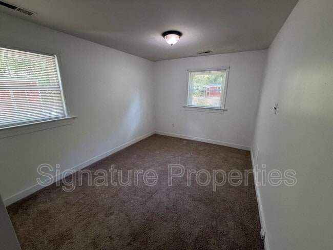 Building Photo - 2262 Mill Rd