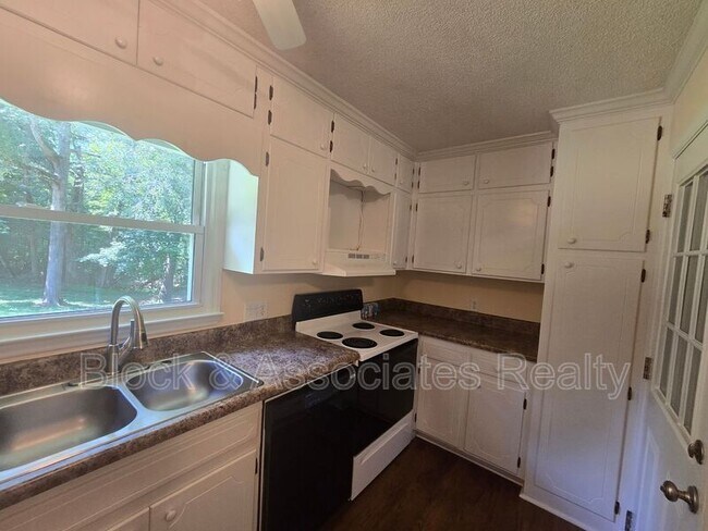 Building Photo - 2969 Tall Cedar Ln
