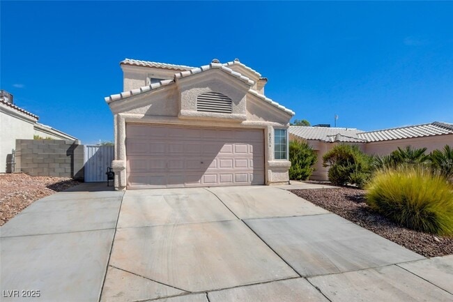 Building Photo - 8216 Carmen Blvd