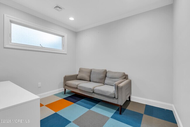 Building Photo - 455 W Lincoln Ave