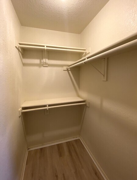 Building Photo - 2801 Cantabrian Dr
