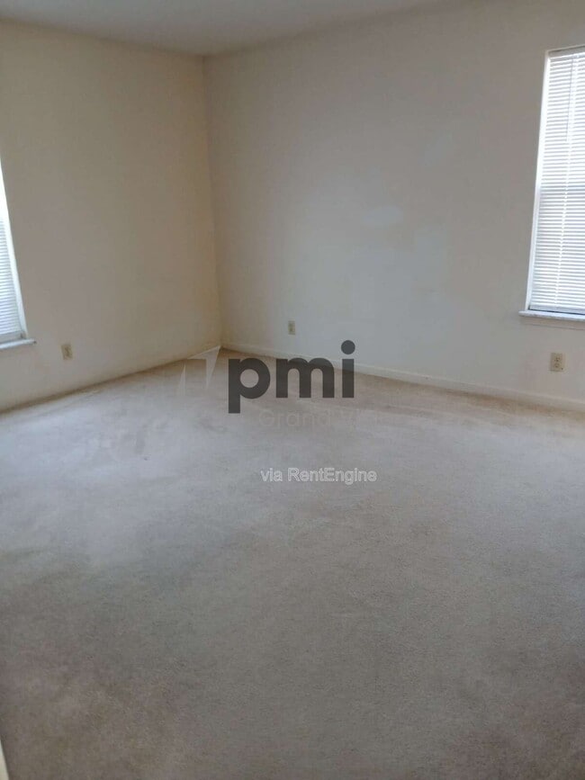 Building Photo - 1306 Arthur Ave