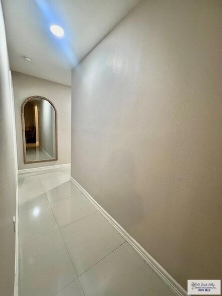 Building Photo - 216 Gilson Rd