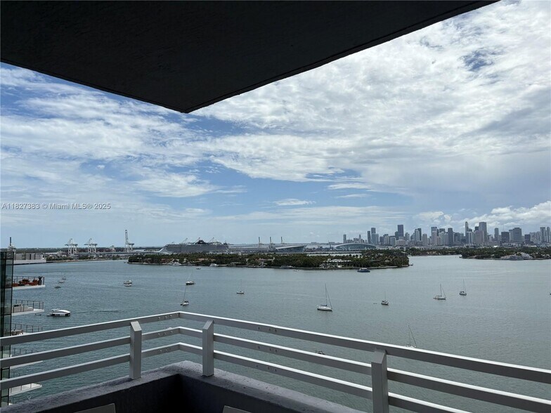 Building Photo - 1330 West Ave