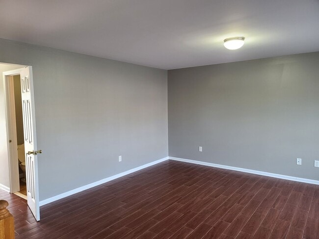 Building Photo - 3 Bedroom Townhome for Rent in Waynesboro