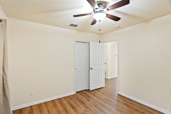 Building Photo - 911 Rustic Cactus