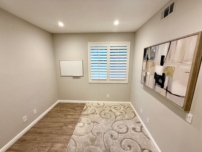 Building Photo - Spacious 4-Bedroom Home with Solar and Luxury Amenities in Northpark!