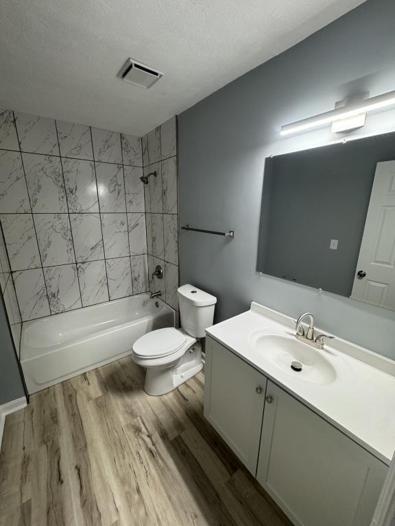 Building Photo - 28 Apple Ln