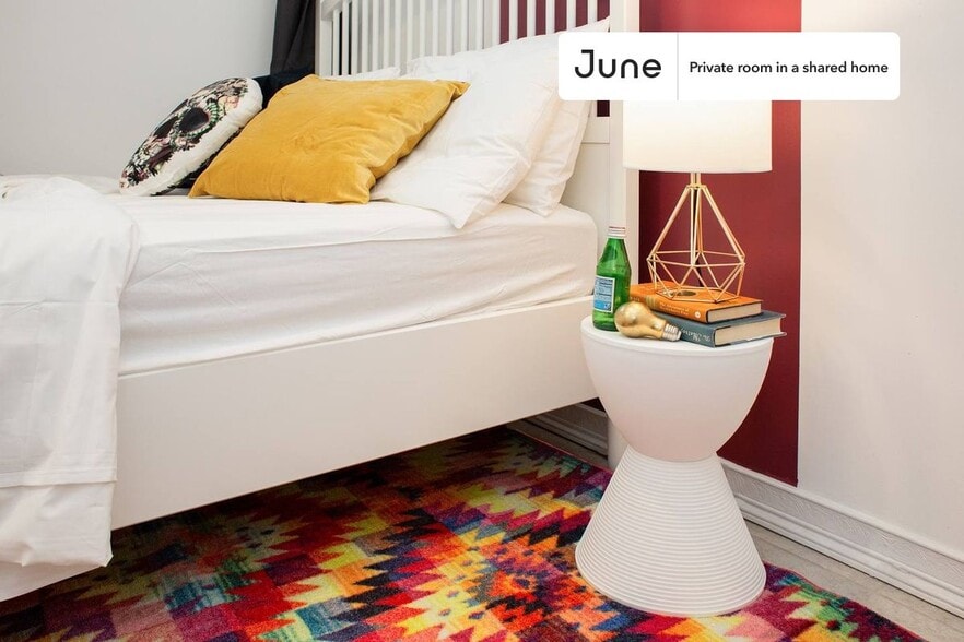 Building Photo - Cozy Private ROOM in Fort Greene