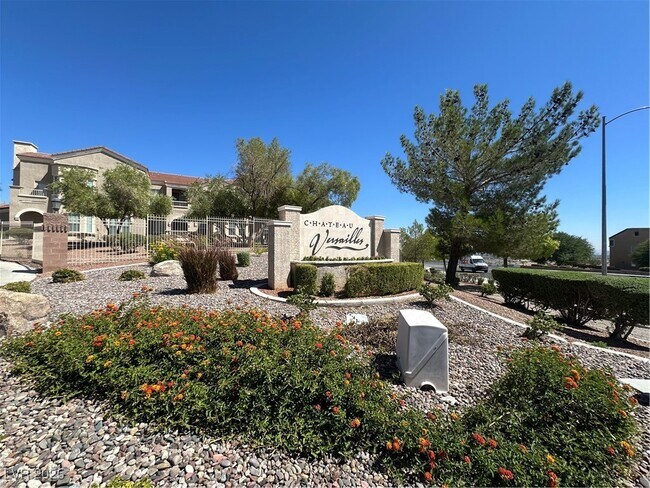 Building Photo - 10550 W Alexander Rd