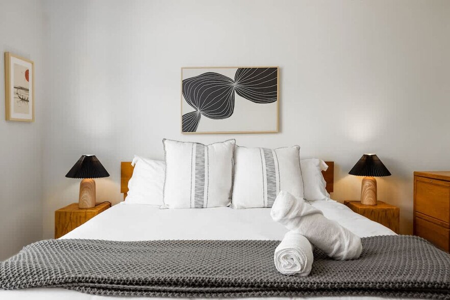 Building Photo - 5400 Carlsbad Blvd