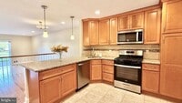 Building Photo - 302 Marten Rd