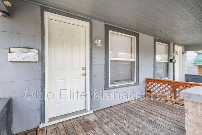 Building Photo - 500 N Champion Ave