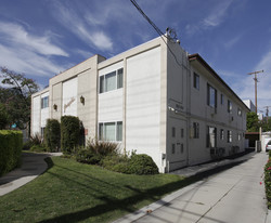 Building Photo - 10851 Moorpark St