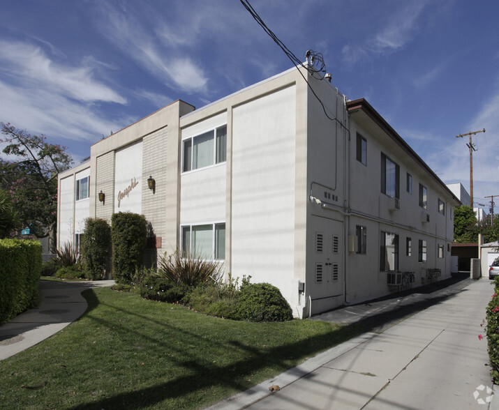 Primary Photo - 10851 Moorpark St