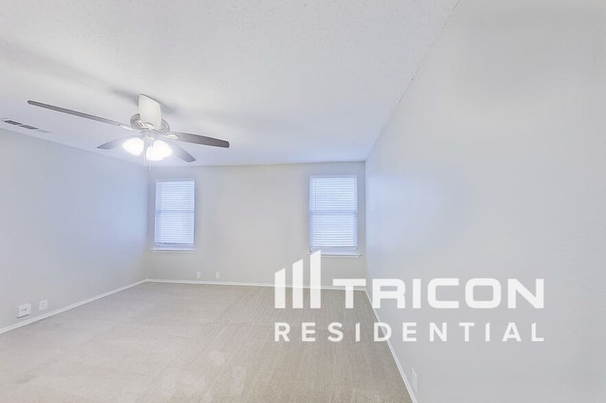 Building Photo - 232 Tulane Dr