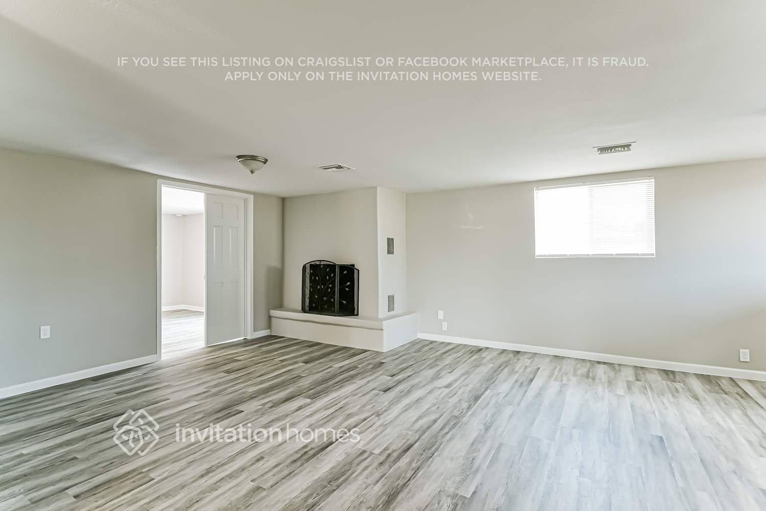 Building Photo - 2128 W Hartford Ave