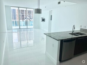 Building Photo - 950 Brickell Bay Dr