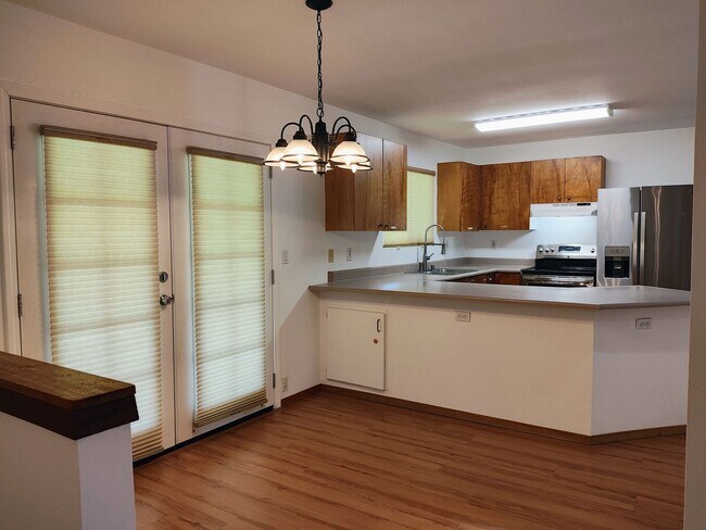 Building Photo - 3BR/2BA Home Near Hilo Hospital!