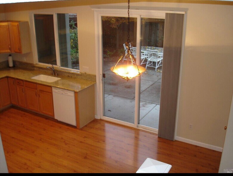 Building Photo - 4247 Flat Rock Cir