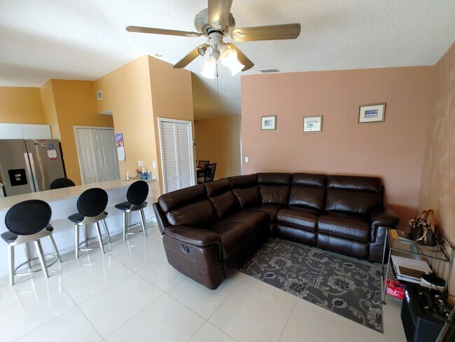 Building Photo - 894 NW 134th Pl