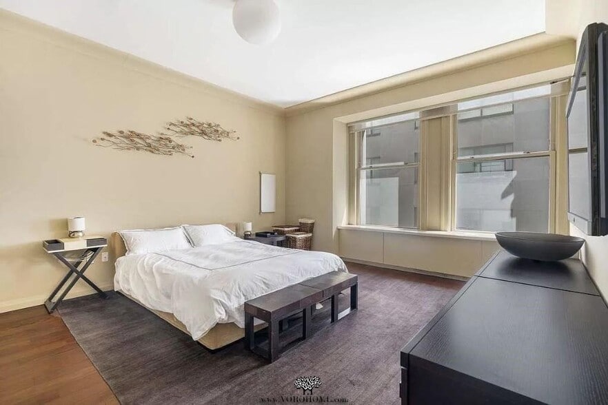 Building Photo - 55 Wall St