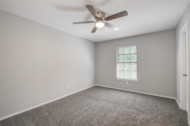 Building Photo - 20403 White Poplar Dr