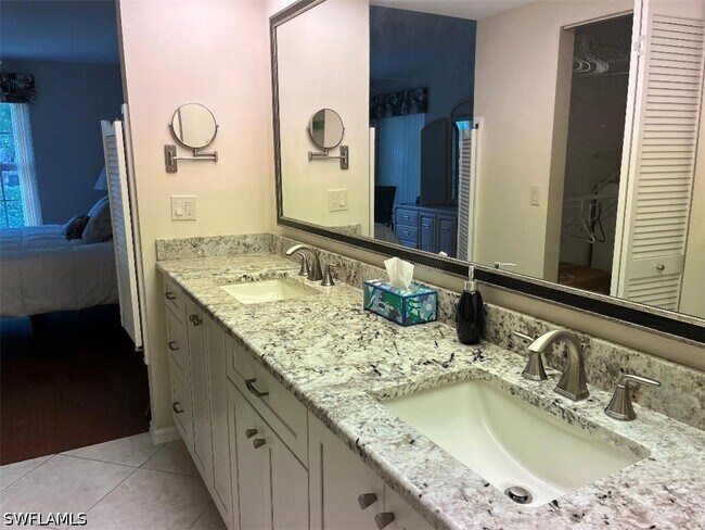 Building Photo - 853 Tanbark Dr