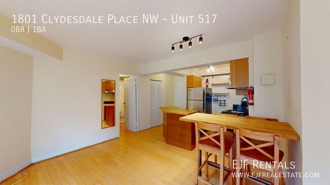 Building Photo - 1801 Clydesdale Pl NW