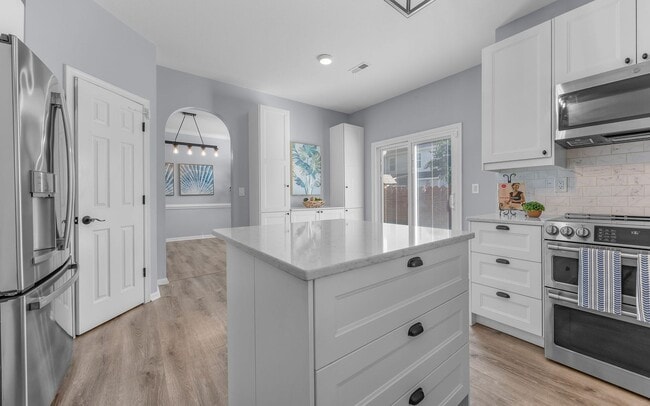 Building Photo - Gorgeous First-Time Rental in Popular Courthouse Estates! A Pet-Friendly Home, Fenced Yard, All A...
