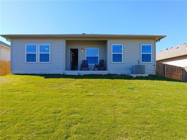 Building Photo - 636 Donegal Ln