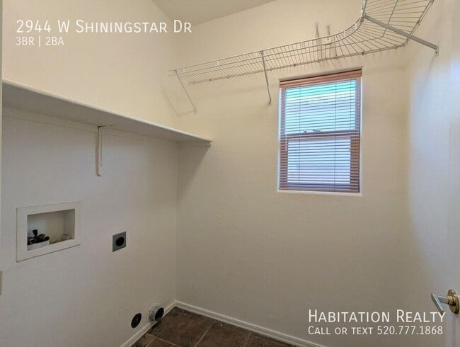 Building Photo - 2944 W Shiningstar Dr