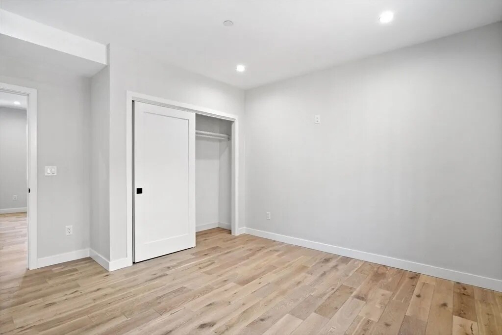 Building Photo - 210 Endicott St