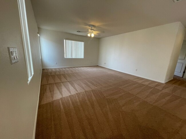 Building Photo - 9778 Twin Ponds Ct