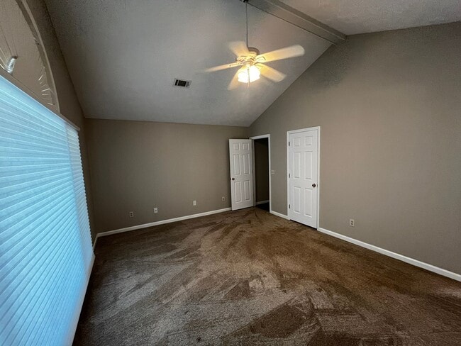 Building Photo - Blending Relaxation & Sophistication to Cr...