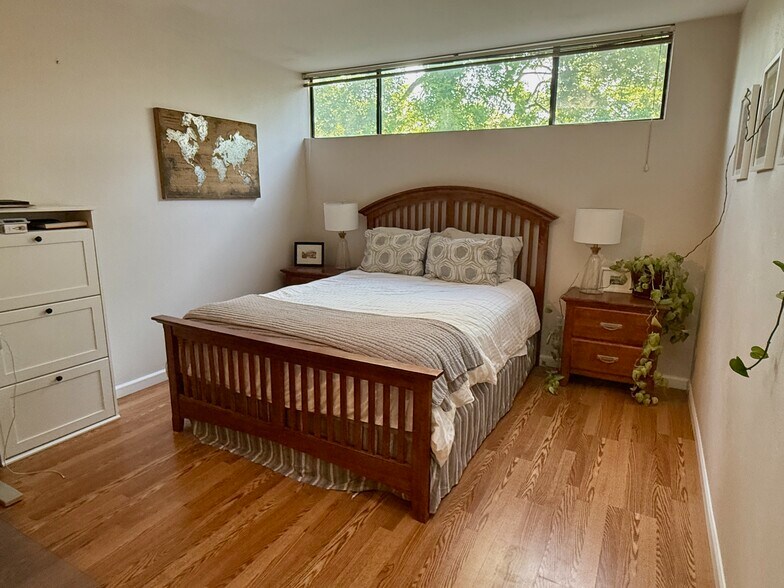 Large Second Bedroom - 960 N Pennsylvania St