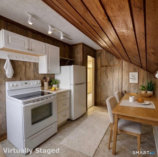 Building Photo - 91 Hill St